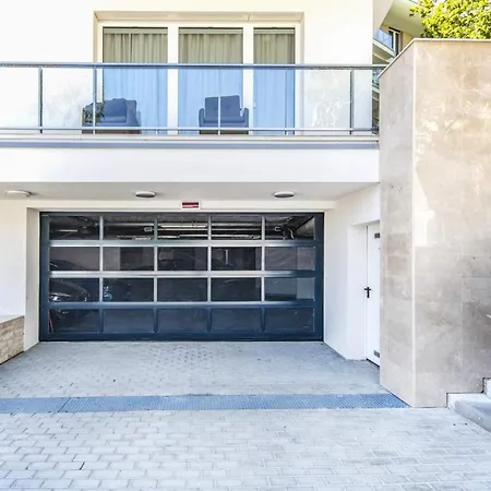 Carbona - Relax, Sissi *