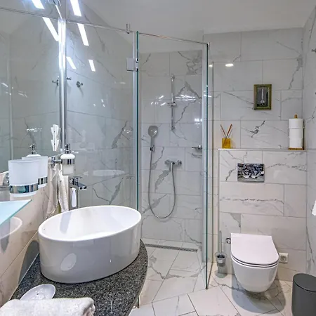 Carbona - Relax, Sissi アパート