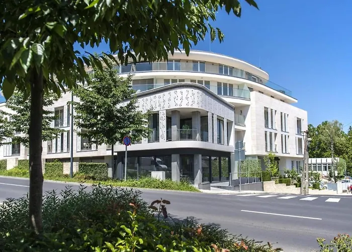 Carbona - Relax, Sissi * Hévíz