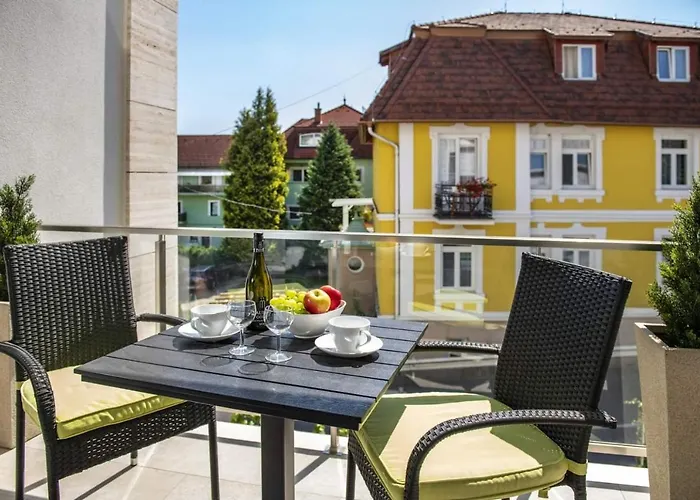 Carbona - Relax, Sissi