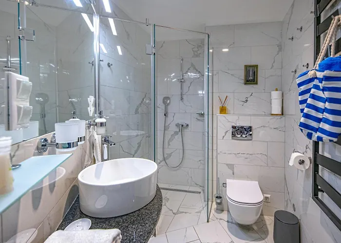 Carbona - Relax, Sissi Daire